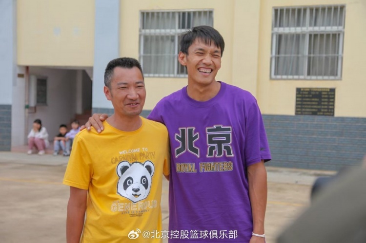 那一封信的故事還在延續(xù) 矣進宏母校的師生們來到北京了！