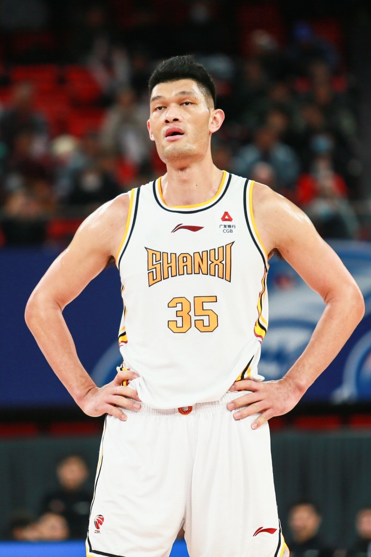 手感不佳！葛昭寶全場8投1中得到2分2籃板2助攻