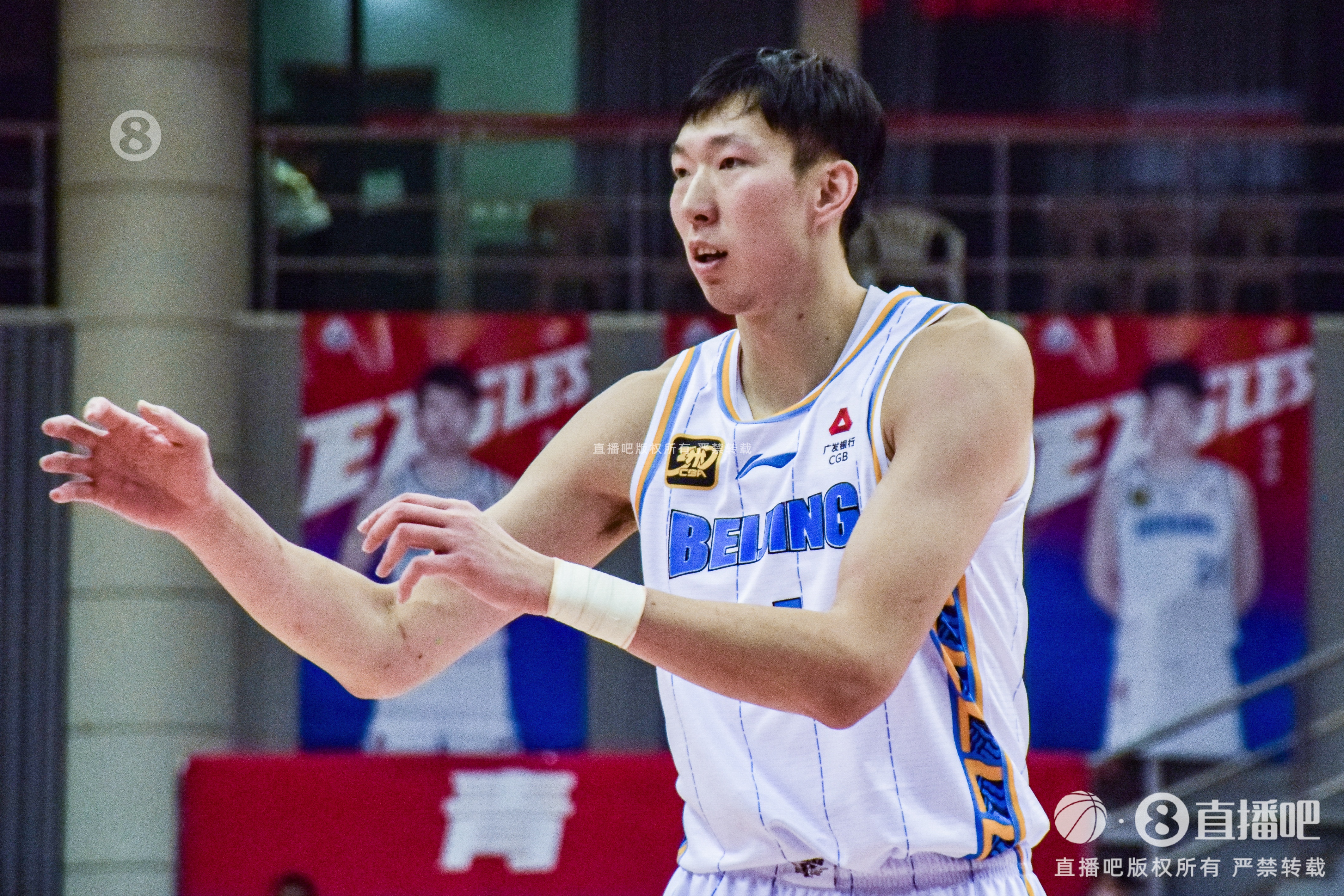 高效且全面！周琦全場11投7中 拿下17分14籃板1搶斷2蓋帽